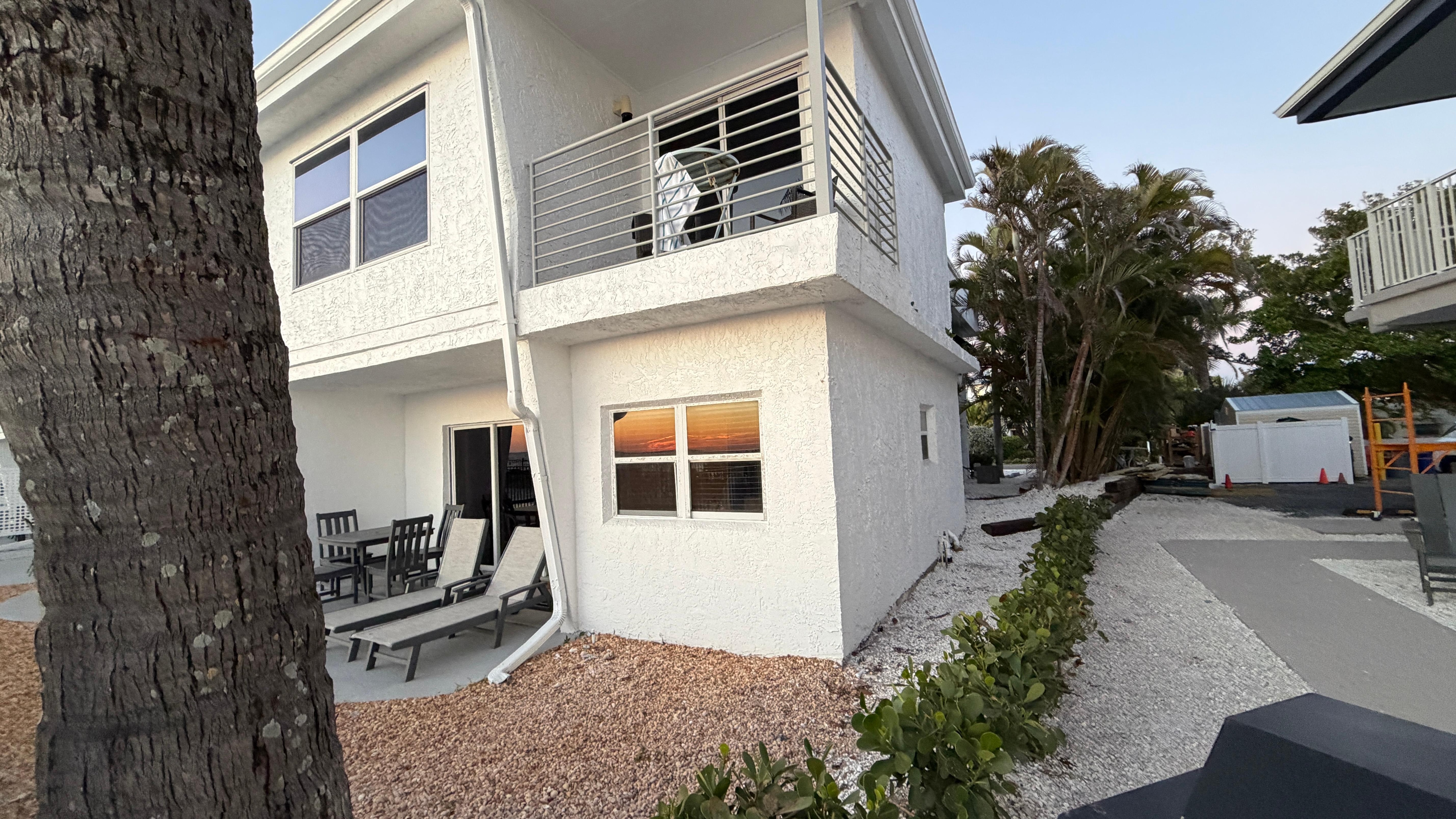 End unit did have extra light from side windows, which was nice. 