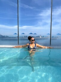 La piscina calientita y grande.