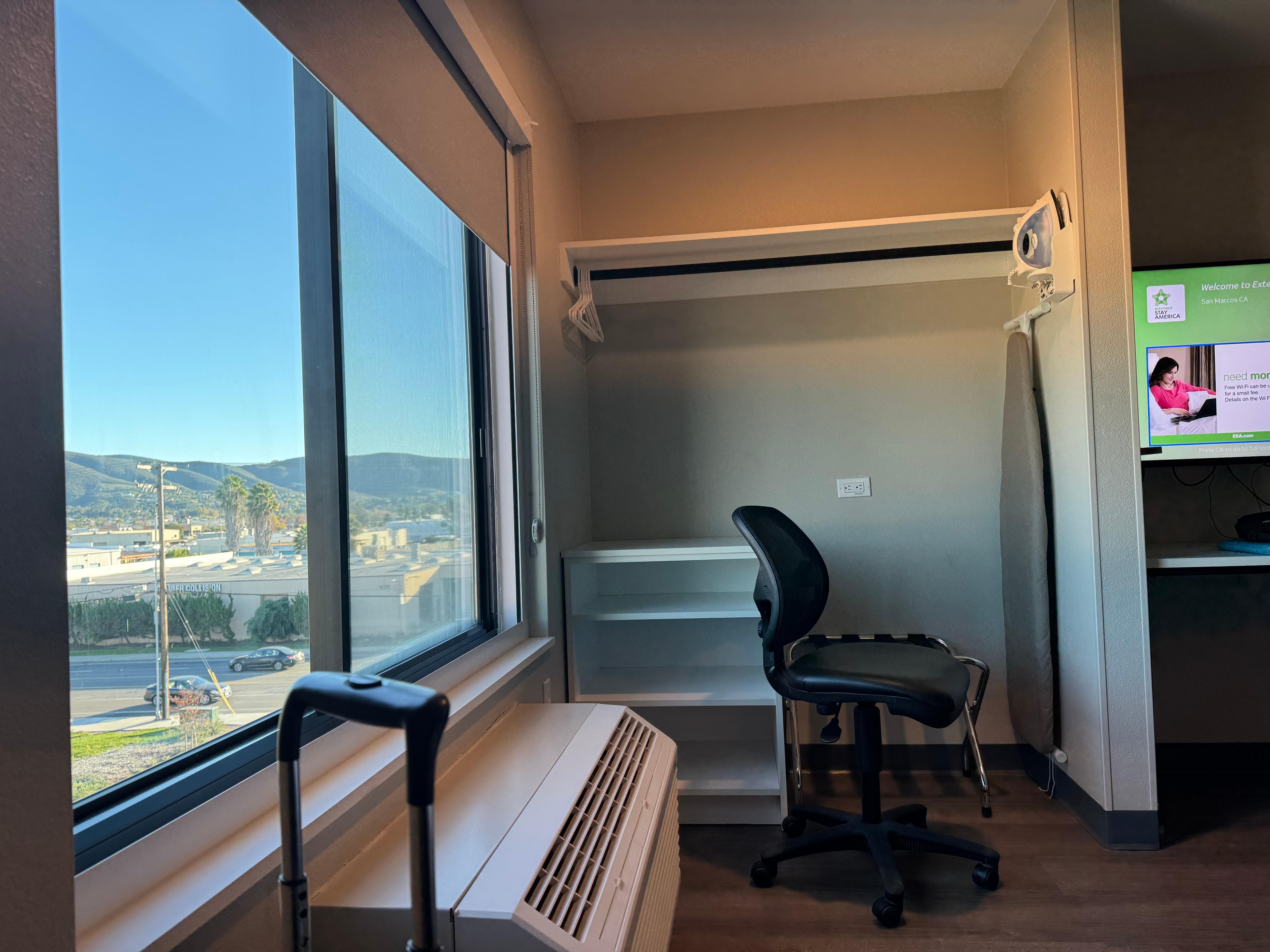 Window opens about 1/2 inch