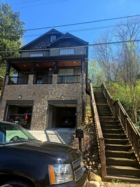 House is gorgeous, but know your legs will get the workout of their lives! My thighs are still burning!