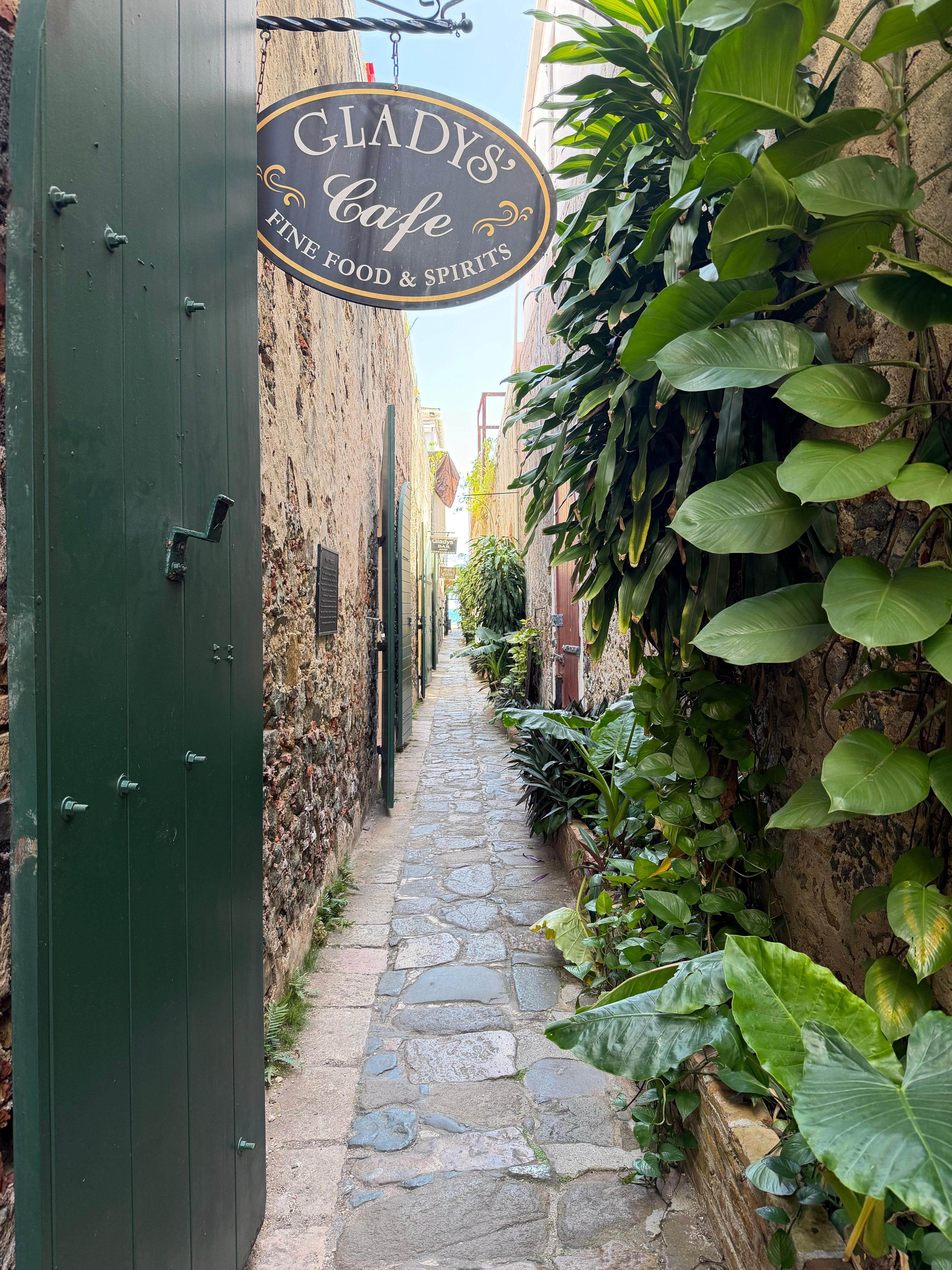 Dinning and shopping 