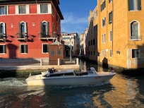 Lo Studio neighborhood