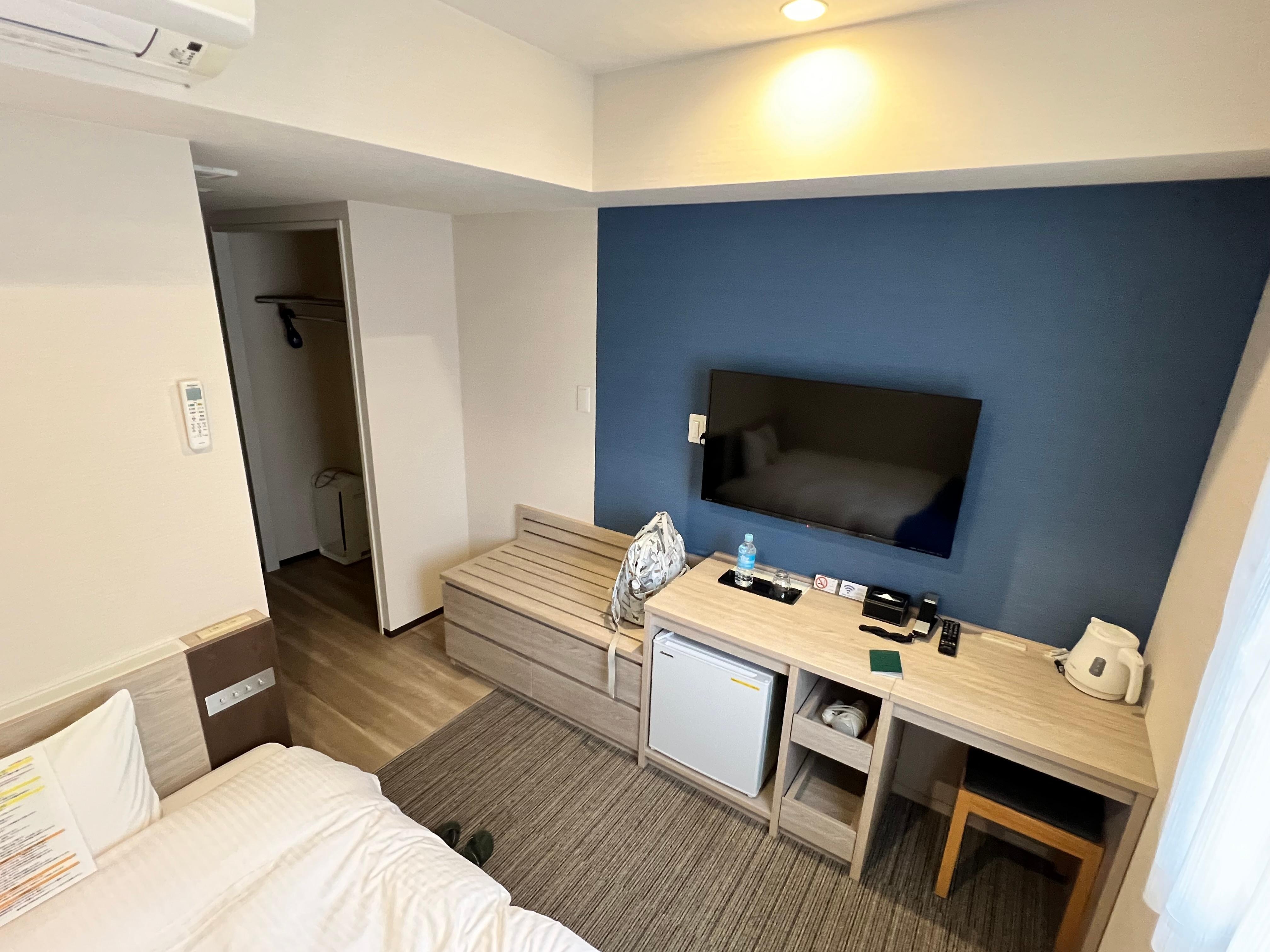 吹風機、冰箱、睡衣都有