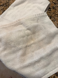 Every towel and washcloth looks like this.