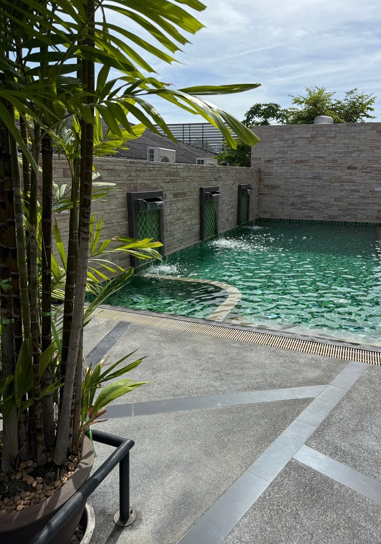 Swimming pool