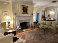 Monument grand room