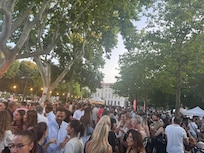 Vinsmagning i Nimes