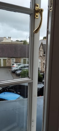 Car park small, although council car park next door free between 20:00 & 08:00.