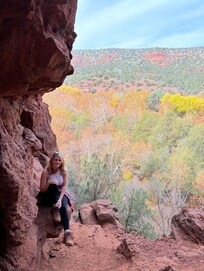 Raven Caves trail! We had the best time celebrating 6 years of marriage in Sedona!!