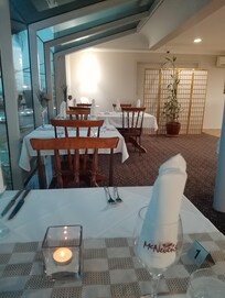 Sails Restaurant Interior