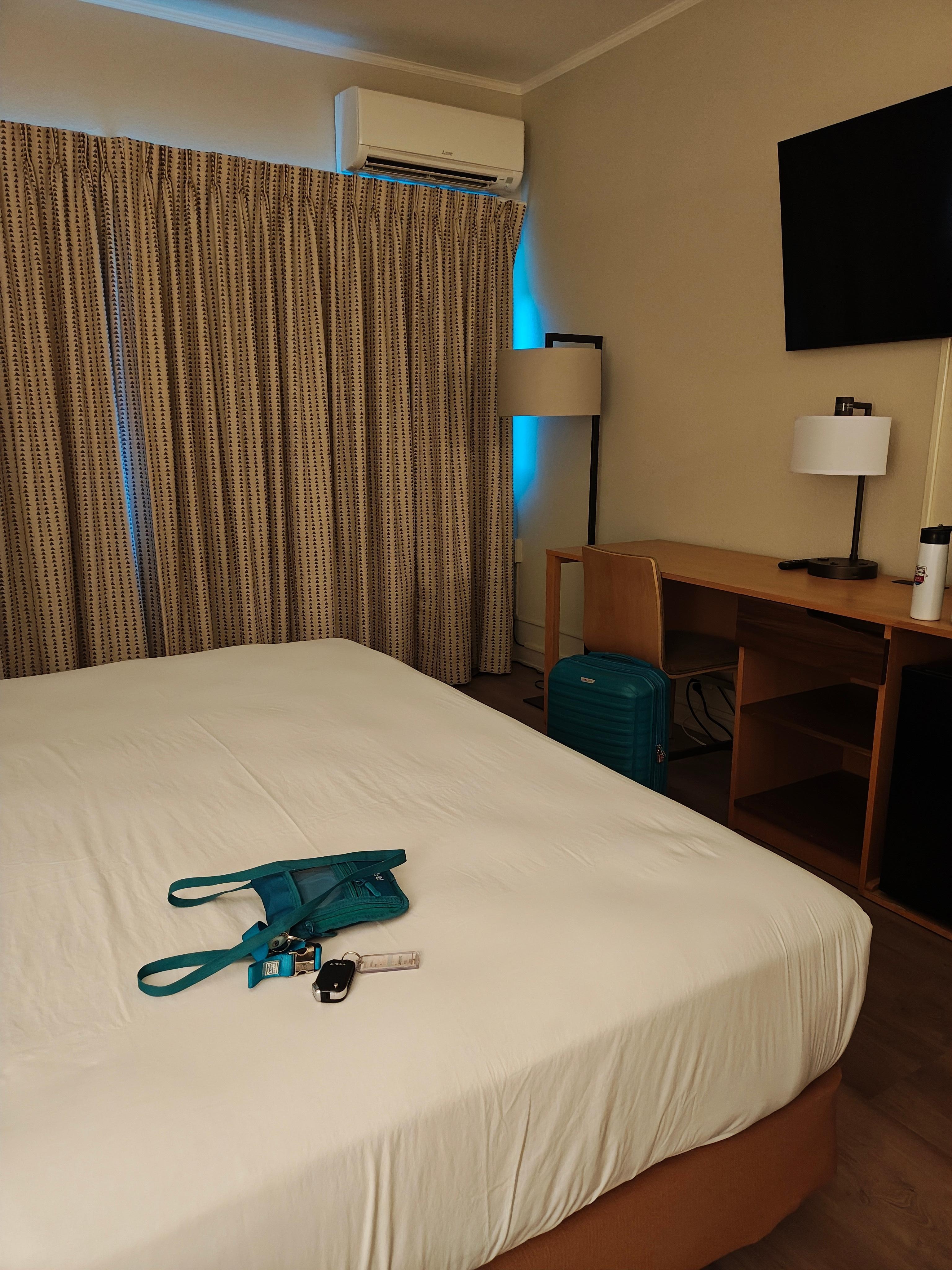 Room was clean and bed was comfy 