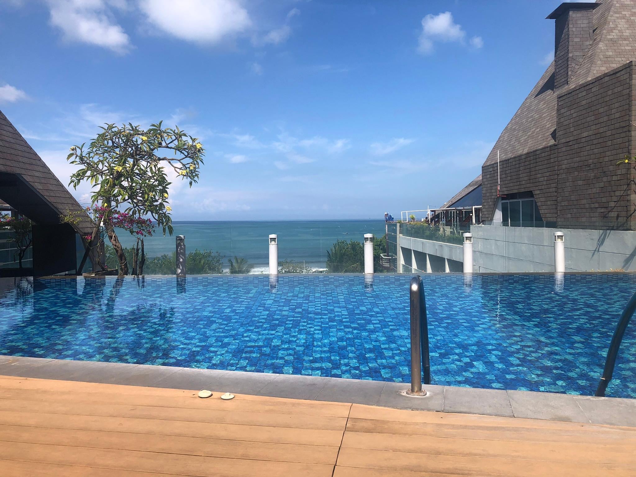 Fantastic rooftop pool