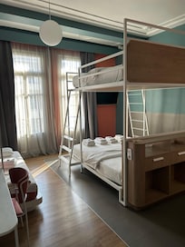 The king size bunk bed was awesome! This room slept 5.
