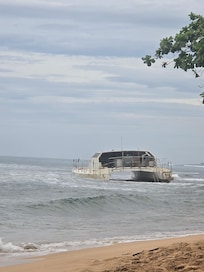 The hotels boat loads right in front on the beach.