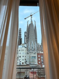 방에서 보이는 사그라다 파밀리아