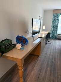 Table area, TV, small work area