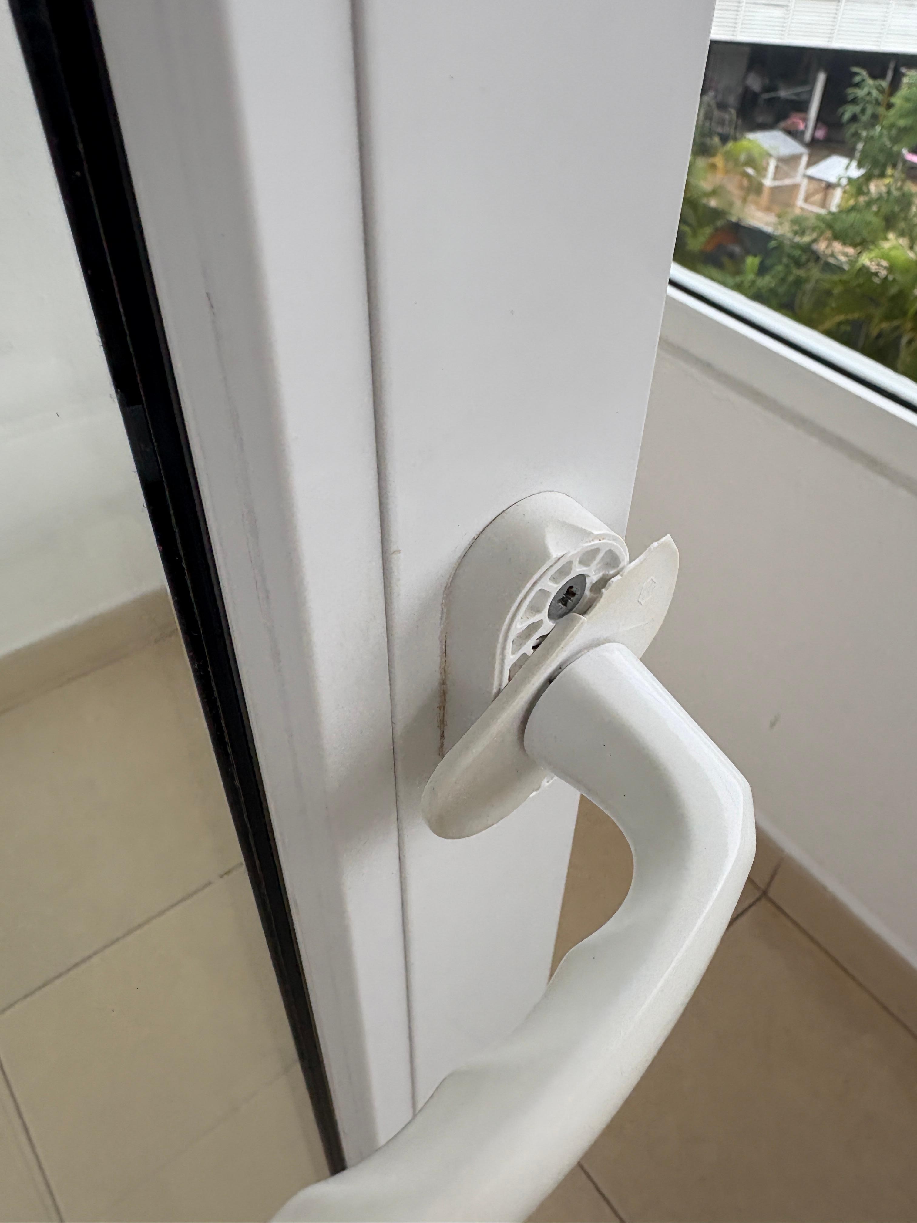 Huoneen taso, vanha ja resuinen