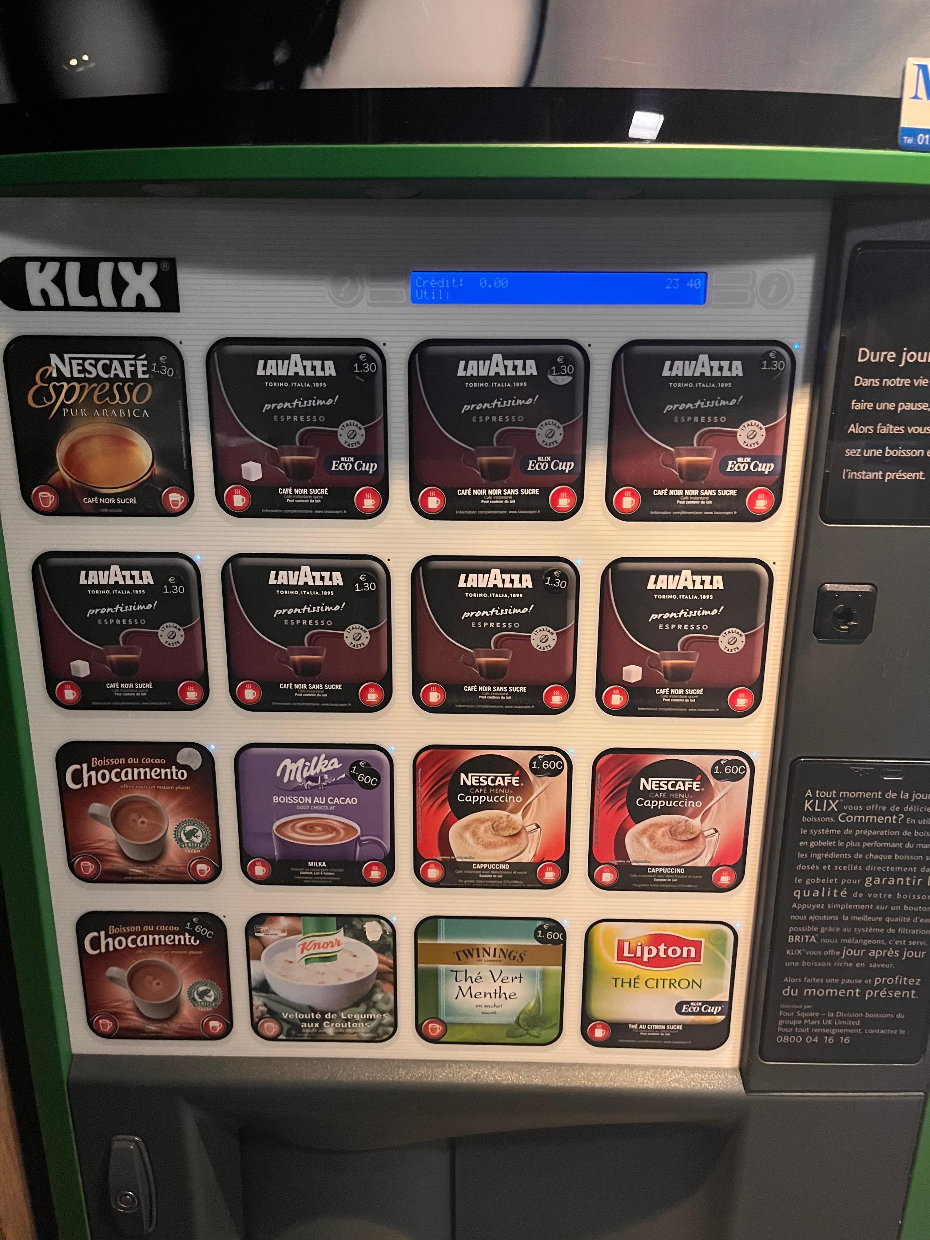 Maquinita de café ( con una opción de sopa caliente)
Solo efectivo