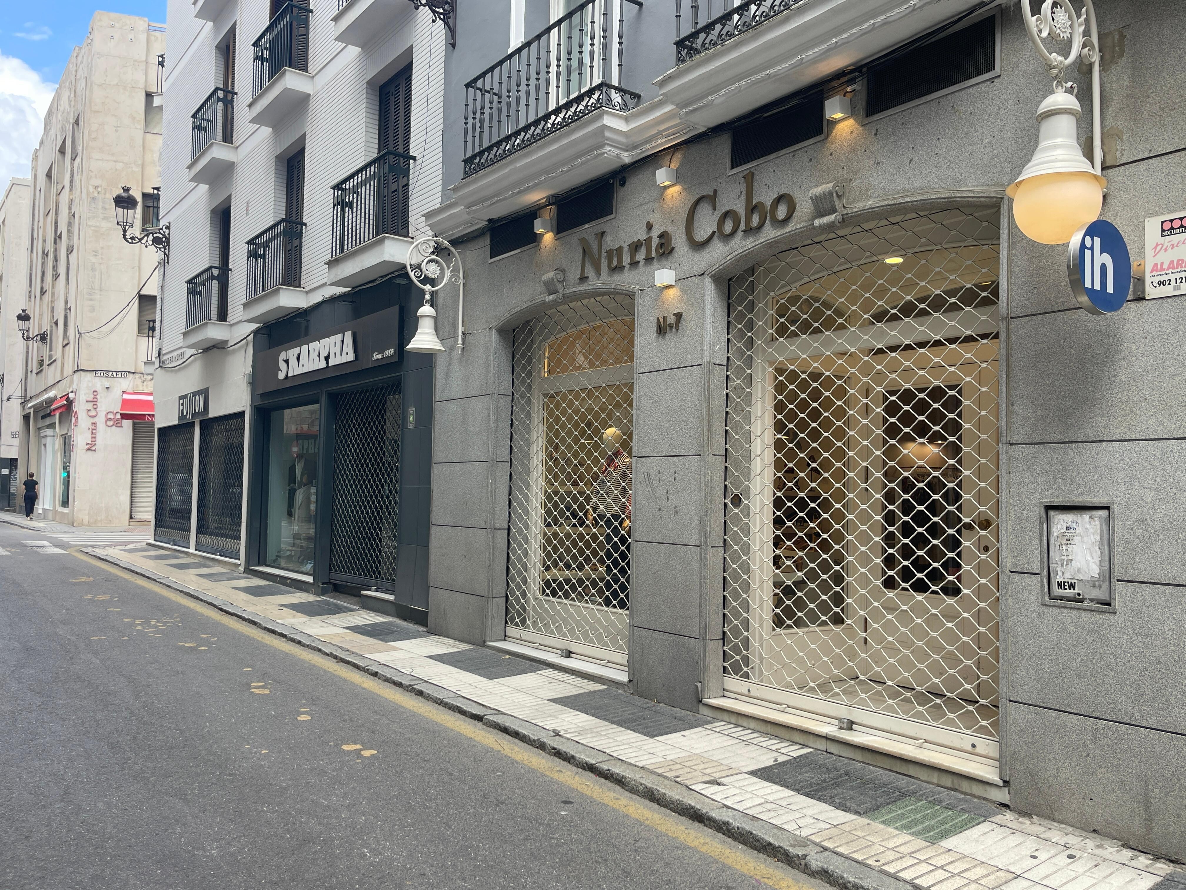 An entire alley of really cute shops - all closed, at all hours of the day, throughout several days!!!