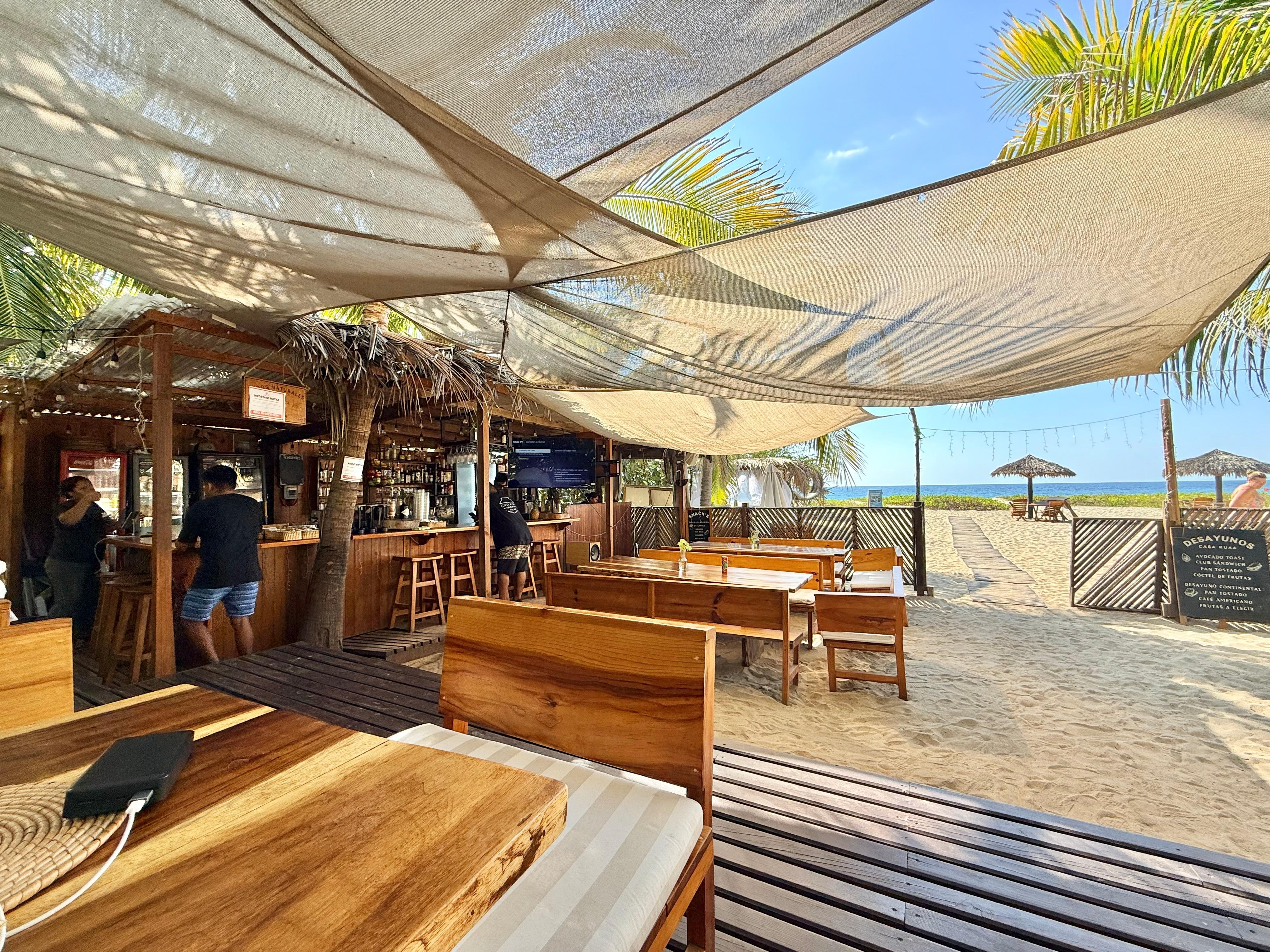 Muy bien los desayunos en el restaurante/ bar