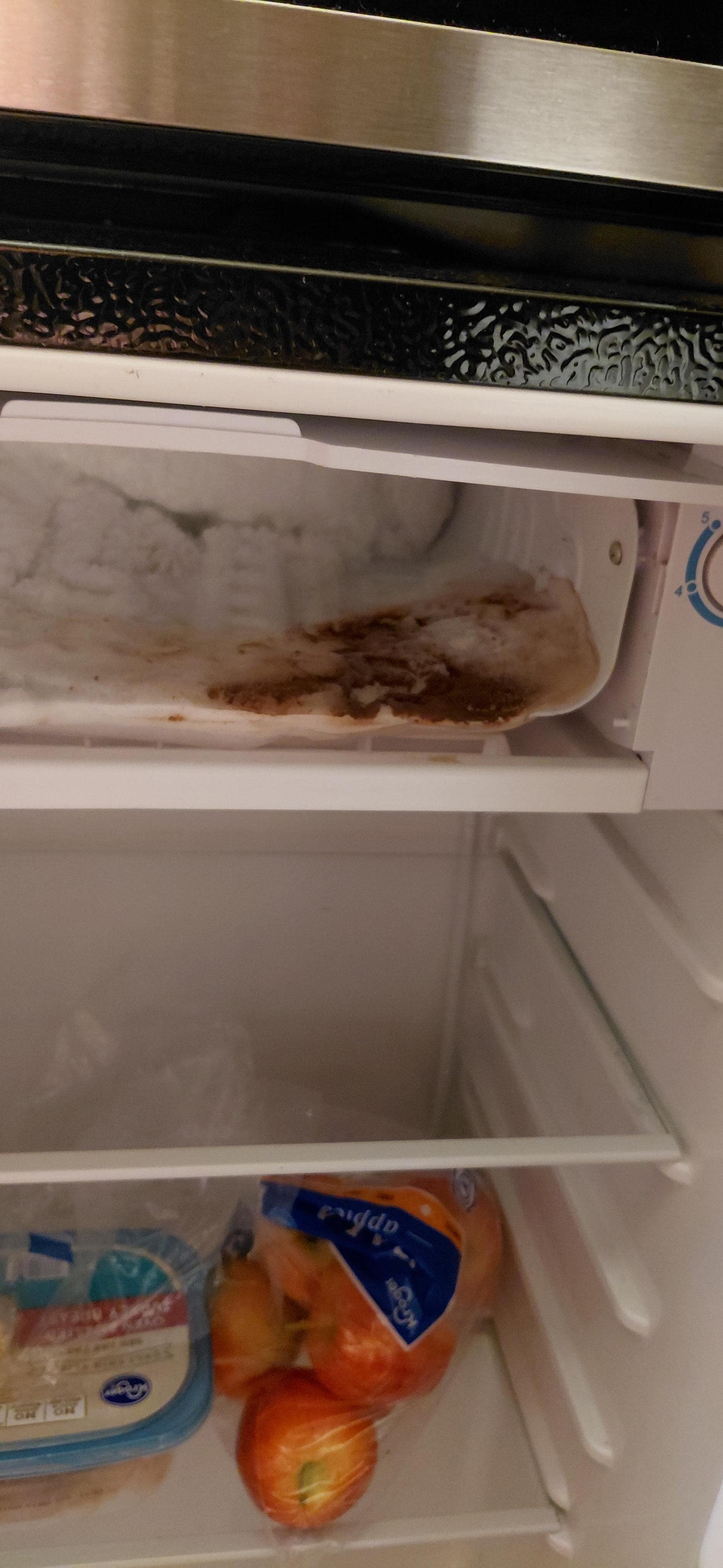 Refrigerator/freezer.