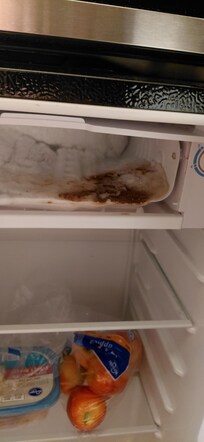 Refrigerator/freezer.