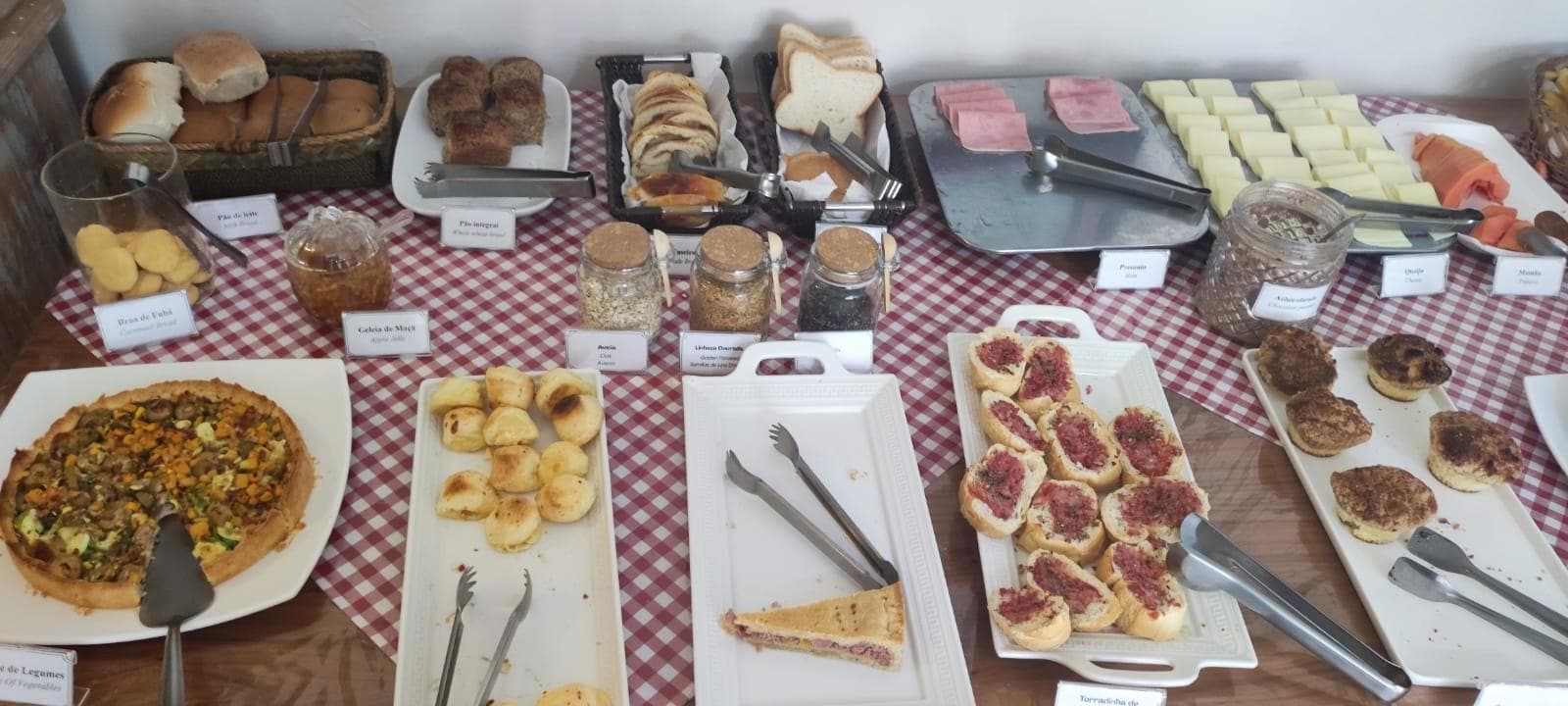 Café da manhã de domingo excelente 