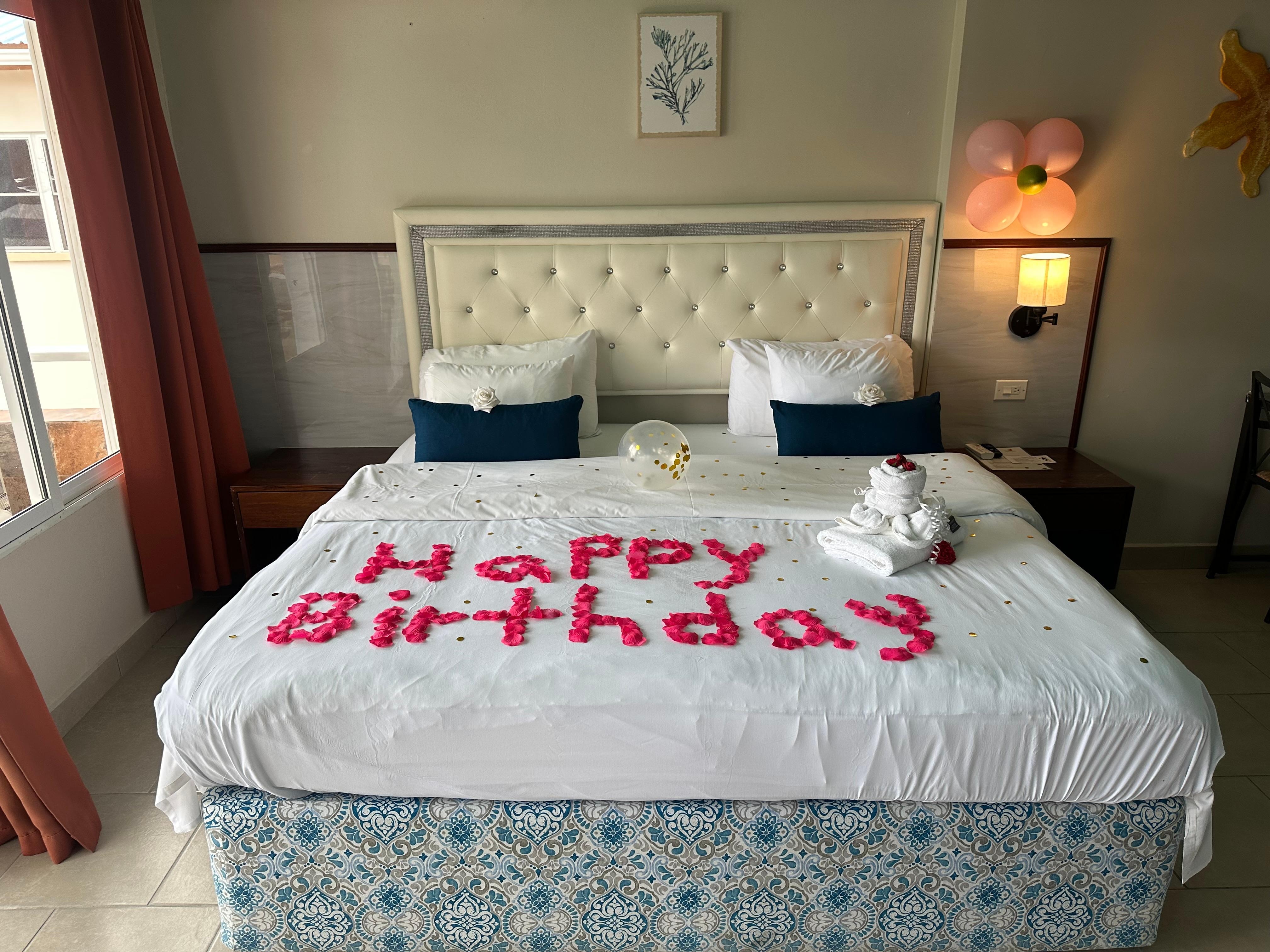 They decorated my room; thoughtful touches. ♥️