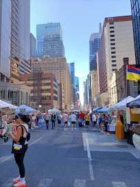 La festa Summer street in agosto sulla 7 Avenue