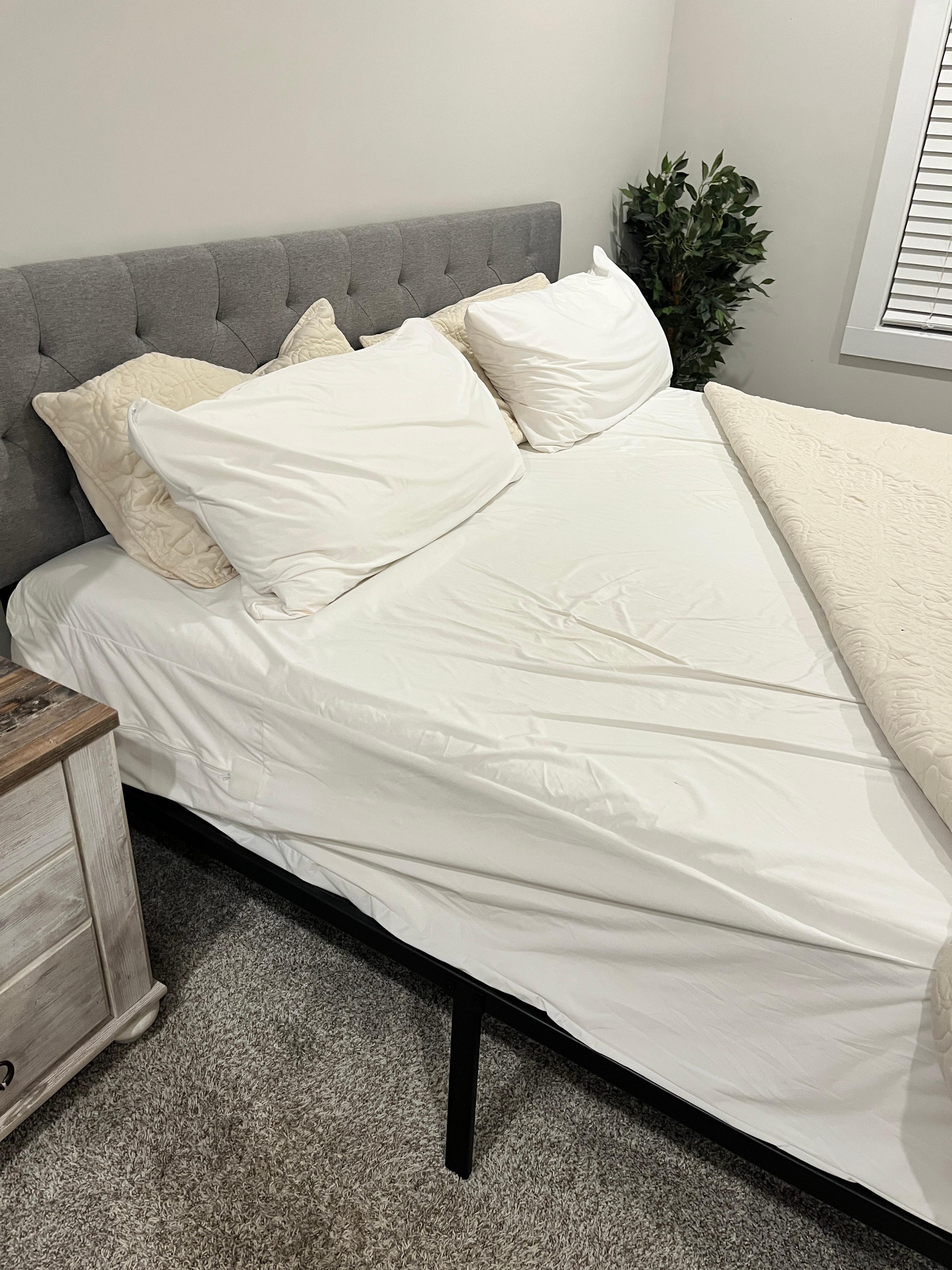 No sheets in 2 of 3 bedrooms