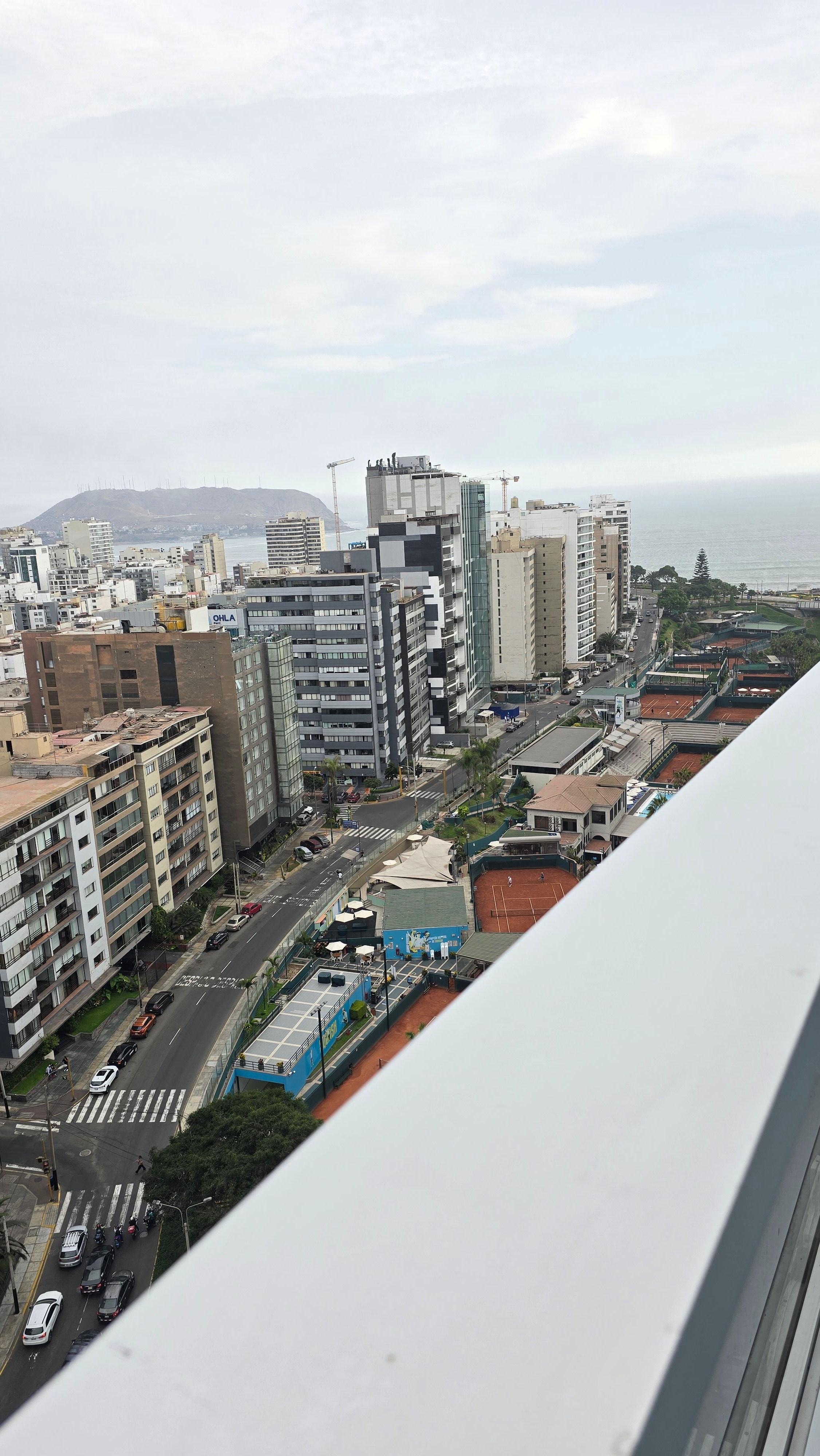 View from rooftop toeard Pacific Ocean 