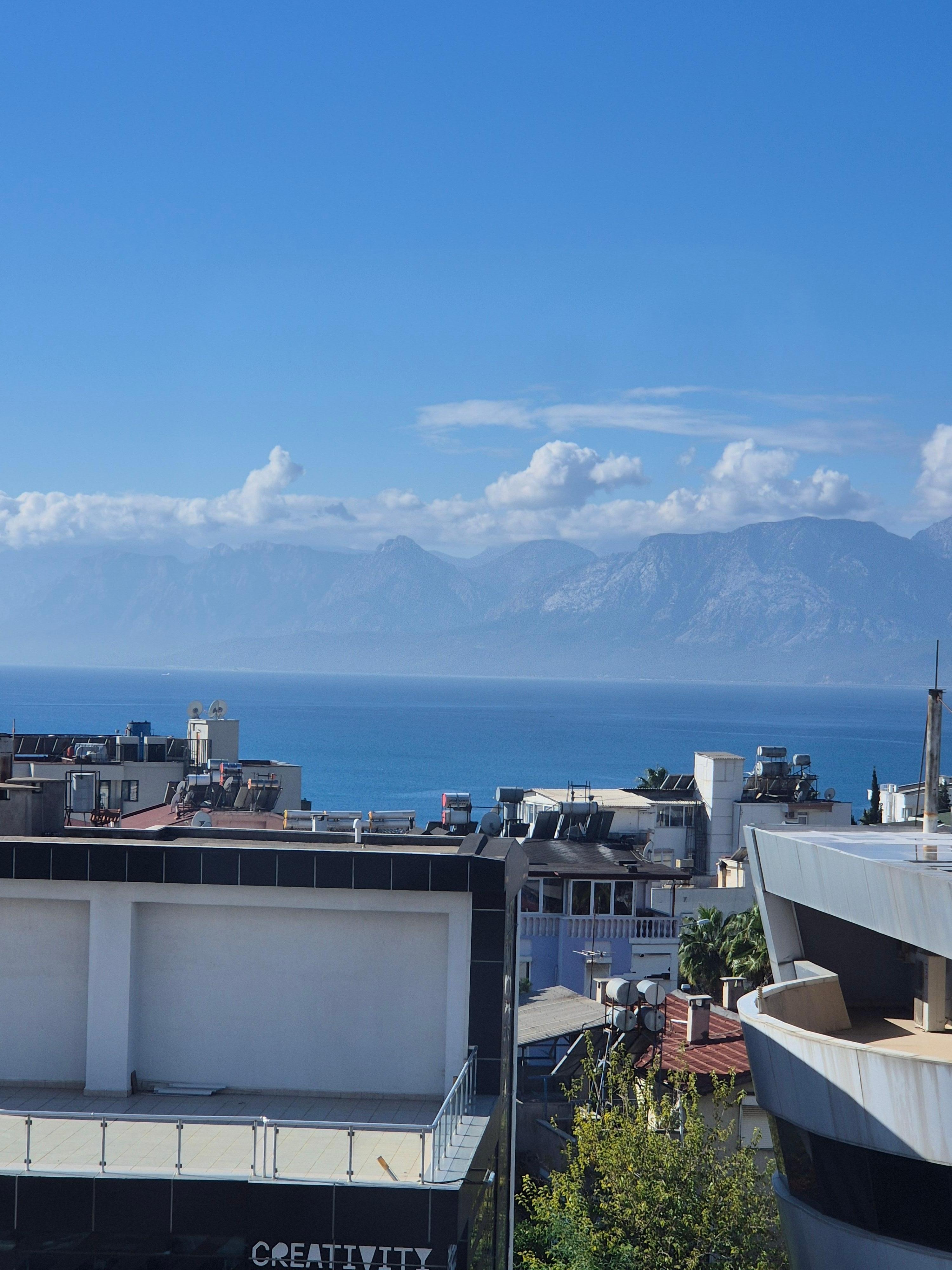 Beautifull blue sky from the balcony 