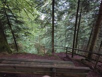 Wanderweg von Kreuzkopfschanze mit (kleinem) Wasserfall und Teufelskanzelsteig, Nachbarort Bad Griesbach (5km)