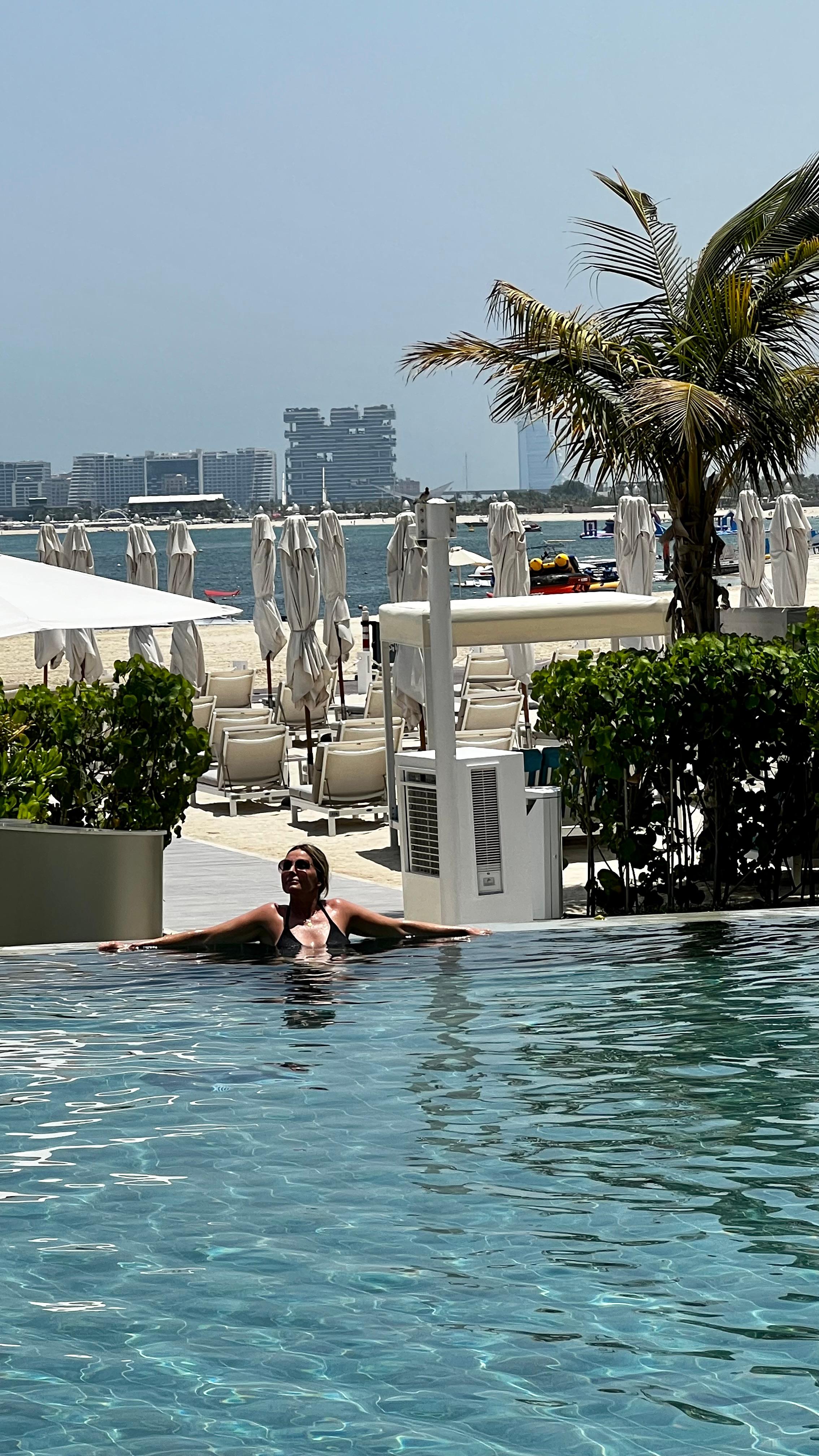 Beach pool