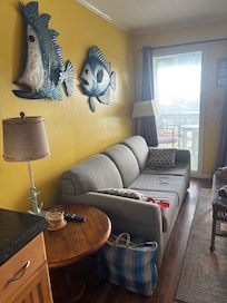 Very comfortable living