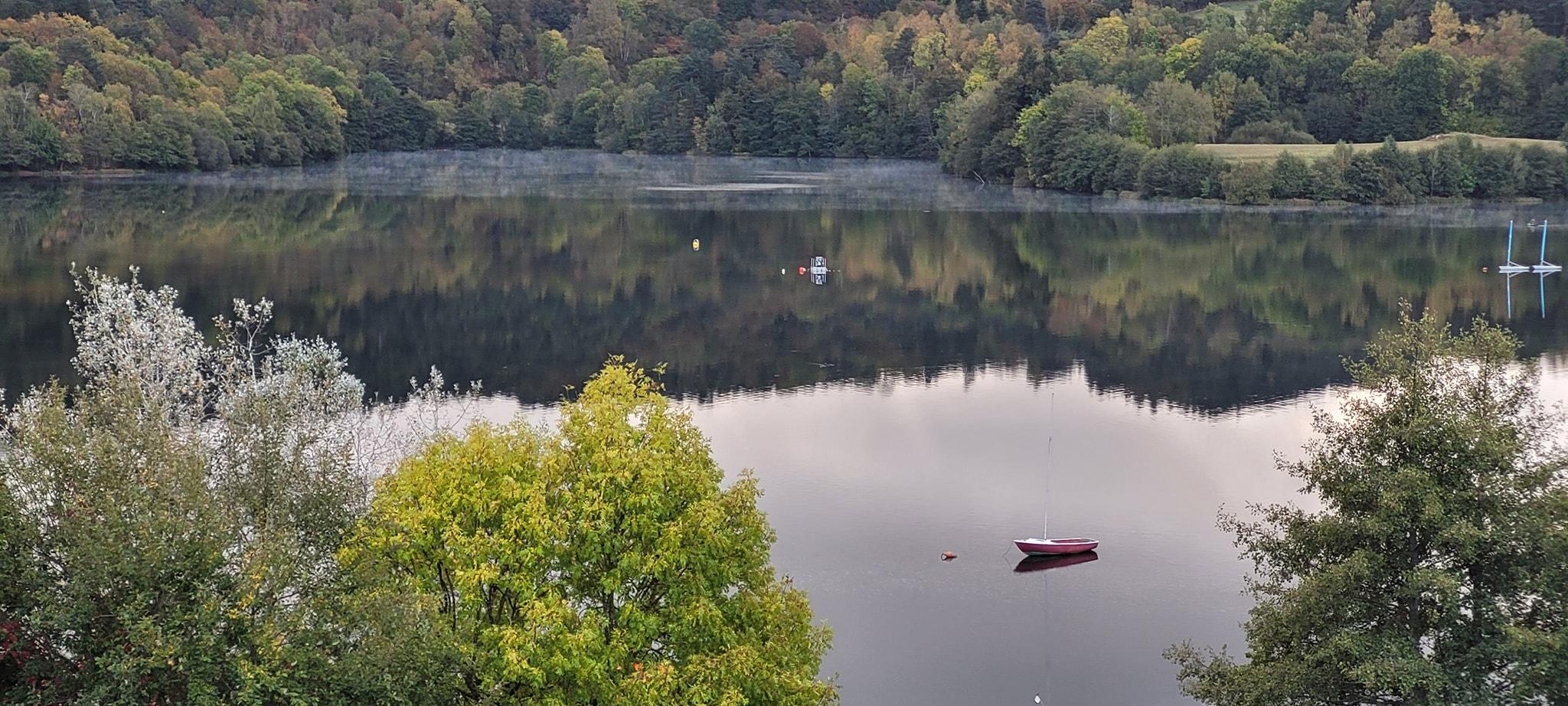 Vue sur le lac depuis la chambre