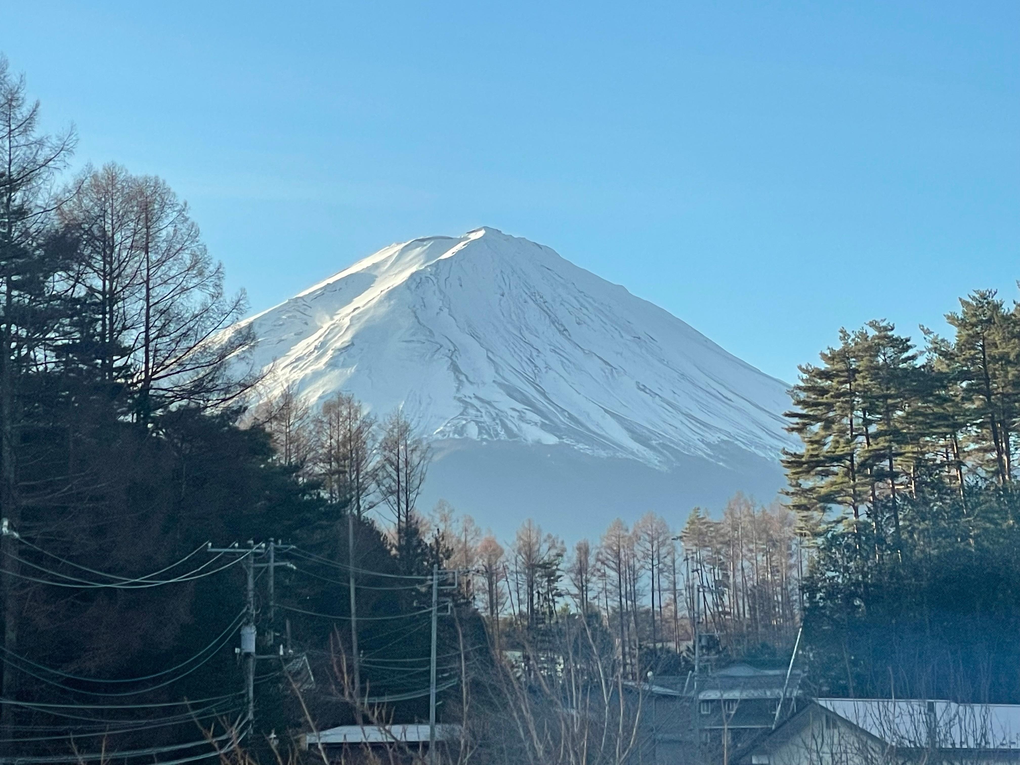 2階の窓から見た富士山