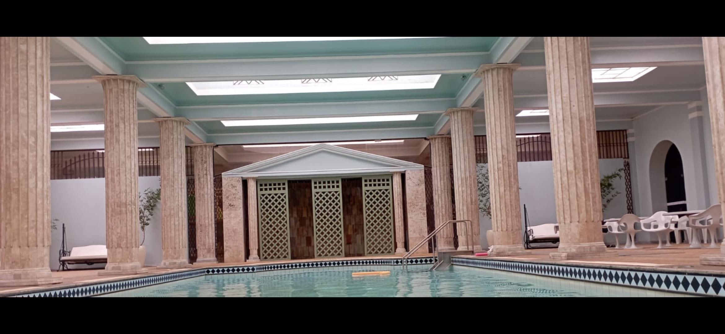 Piscina de água sulfurosa, maravilha!