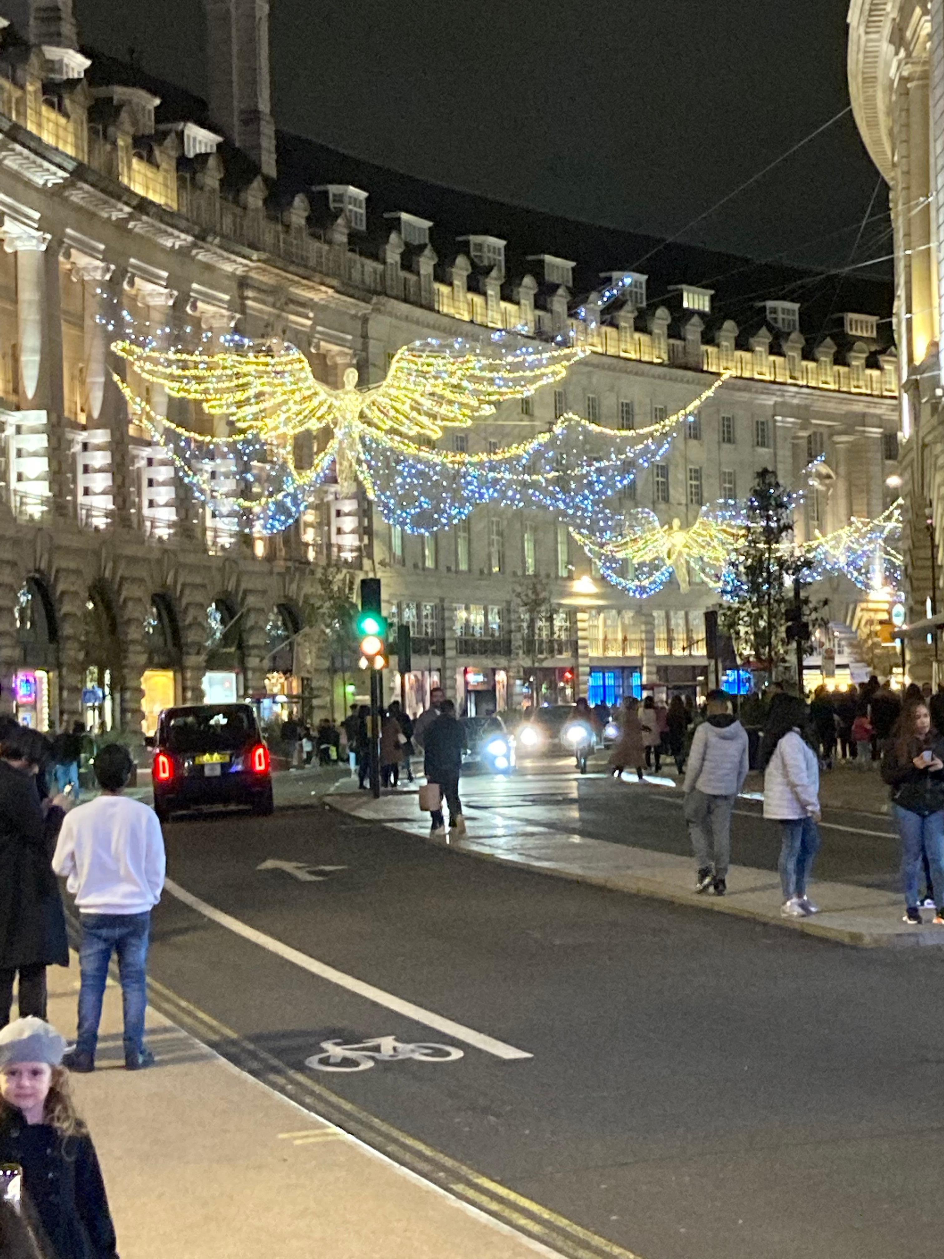 Piccadilly Circus à l’approche des fêtes de Noël 