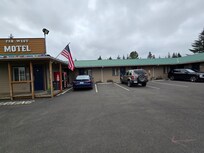 Old motel with room with 1 queen bed, fridge & microwave & bathroom Room was about 12 ft x 12 ft. No food or ice on property. Office closed at 9pm.