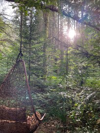 Oase direkt am Bach.