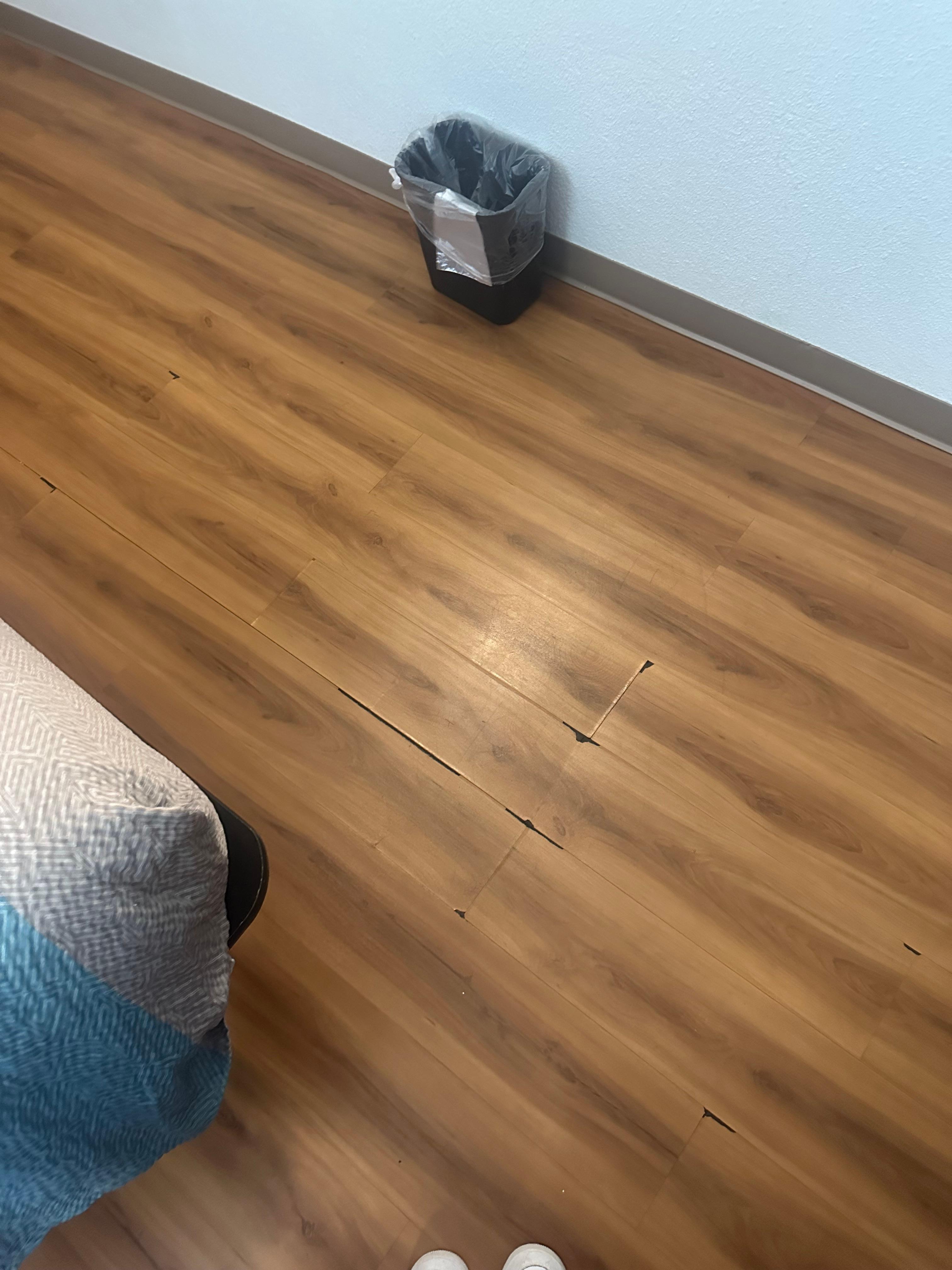 Pealing floor