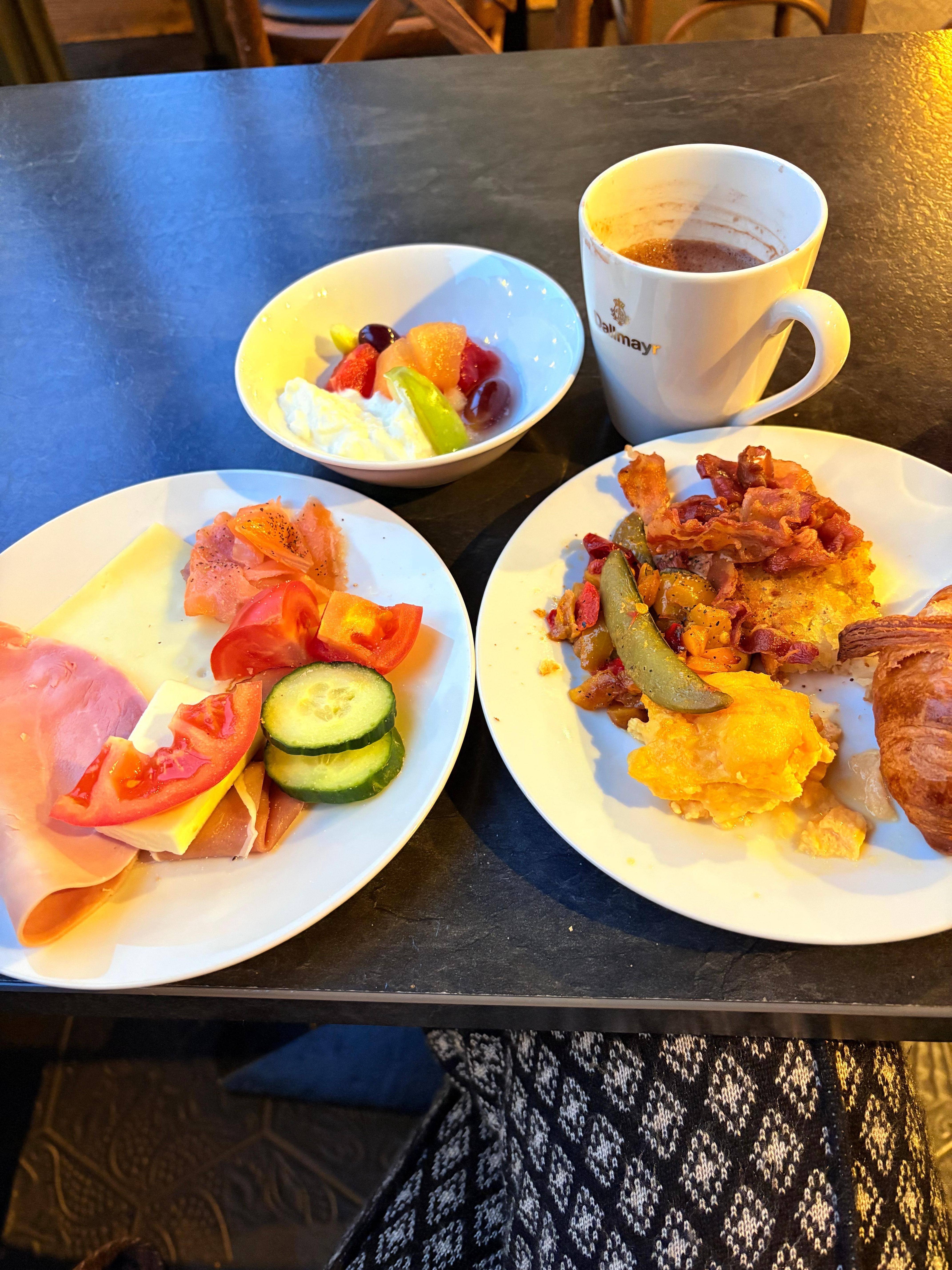 お腹いっぱいになる朝食
ランチ用のサンドイッチも作れました