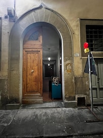 On my way home 5on the morning good light outside i was feeling safe.