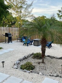 eine der Sitzgelegenheiten