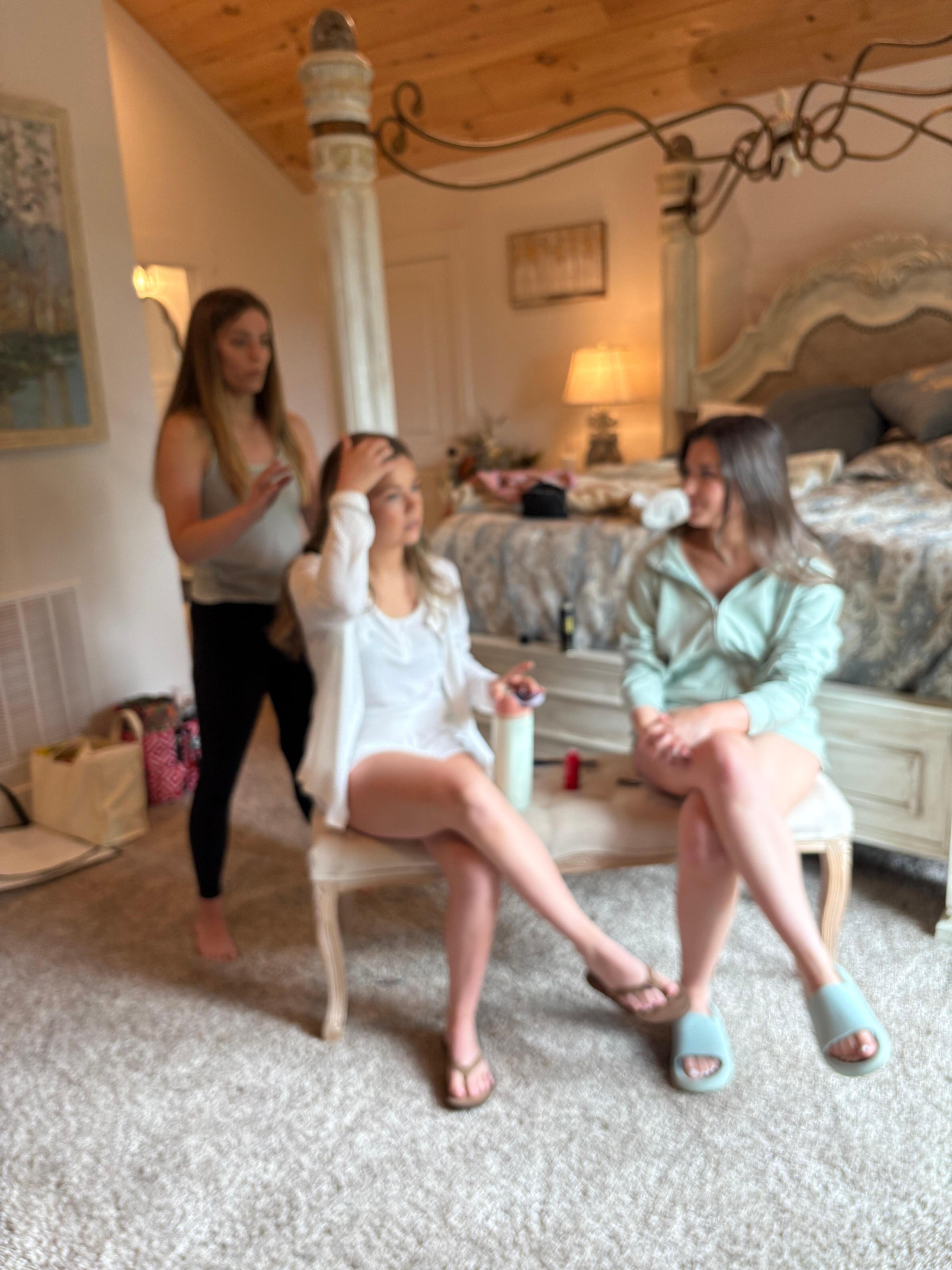 Final touches to hair