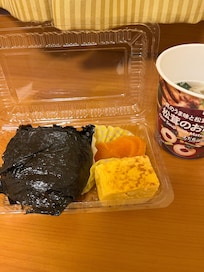 持ち込み朝ごはん。