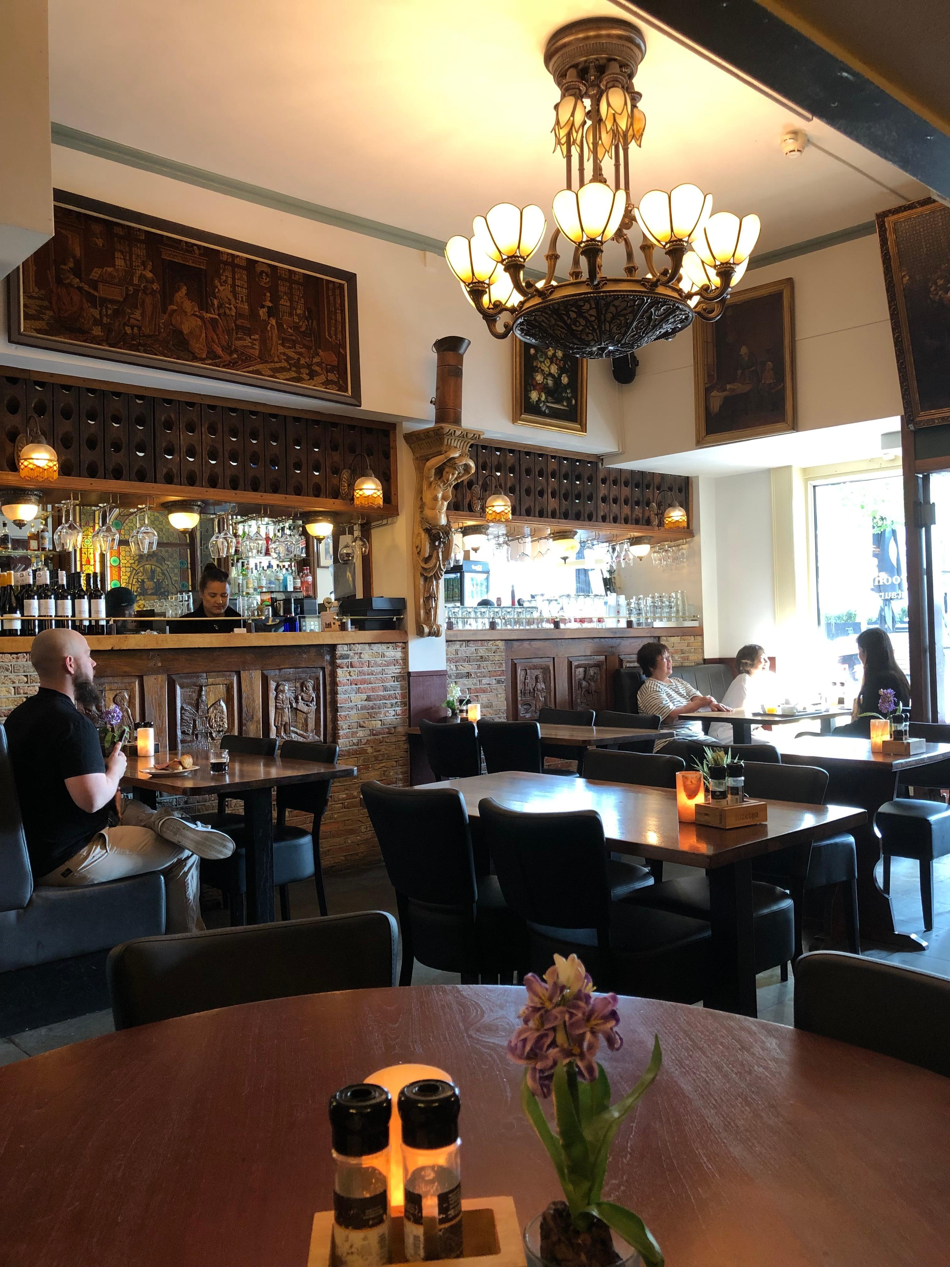 Restauranten, hvor der spises morgenmad,