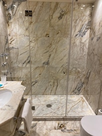 Salle de bain de l’hôtel
