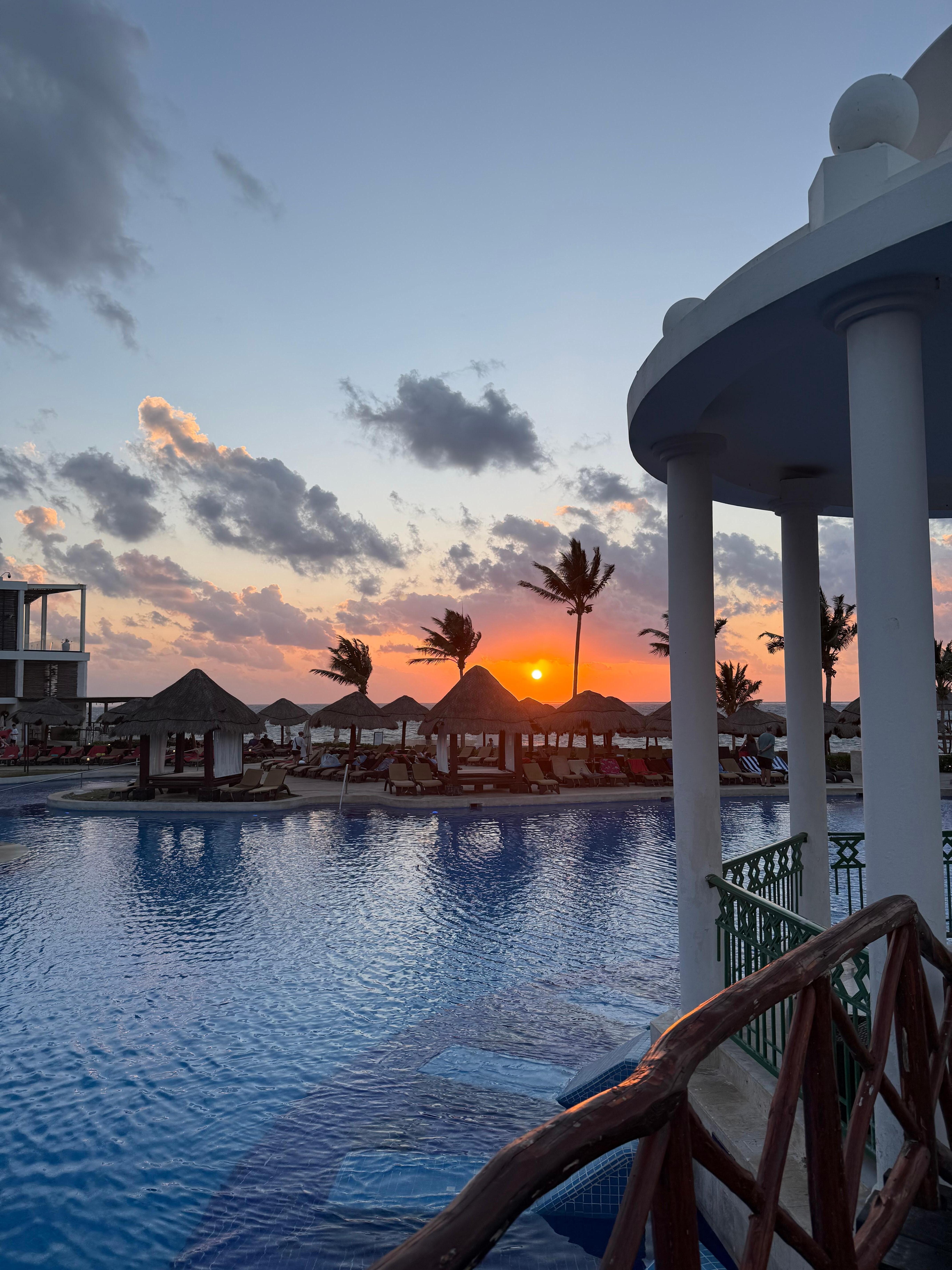 6:30 am sunrise by the main pool.